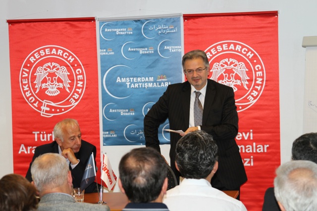 Türkler ve Radikalizm konuşuldu