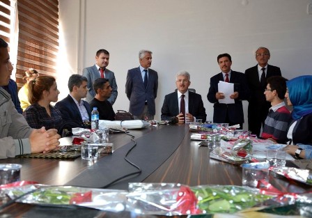 Öğretmenler Coşkuyla Karşılandı