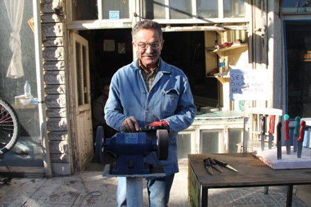 Seydişehir'de bıçak bileyicilerinin Kurban Bayramı mesaisi