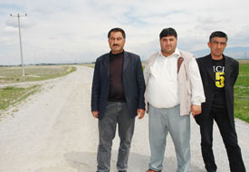 Köy yolu asfaltı çok geçmeden bozuldu