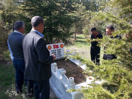 Akşehir itfaiyesi şehidini unutmadı