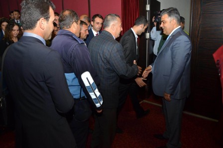 Özgüven belediye personeli ile bayramlaştı