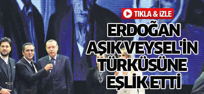 Aşık Veysel'in Türküsüne Eşlik Etti