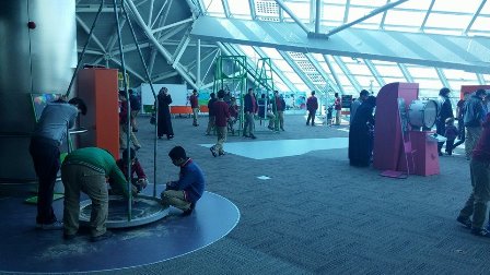 Lale Koleji öğrencileri derslerini bilim merkezinde yaptı