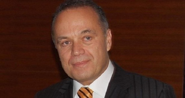 Ünlü profesör yoğun bakımda