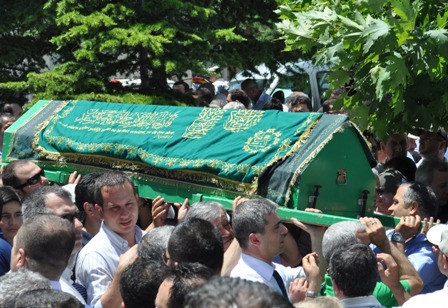 İhsan Yıldız vefat etti