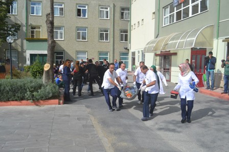 Meram Tıp Fakültesi’nde deprem, yangın ve tahliye tatbikatı yapıldı
