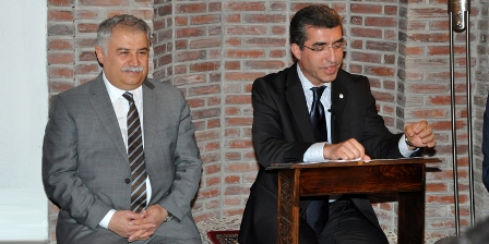 İnce Minareli Medresede Hadisler ve Bağımlılık Dersi