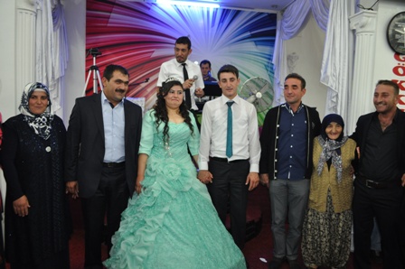 Fatma ile Niyazi nişanlandılar