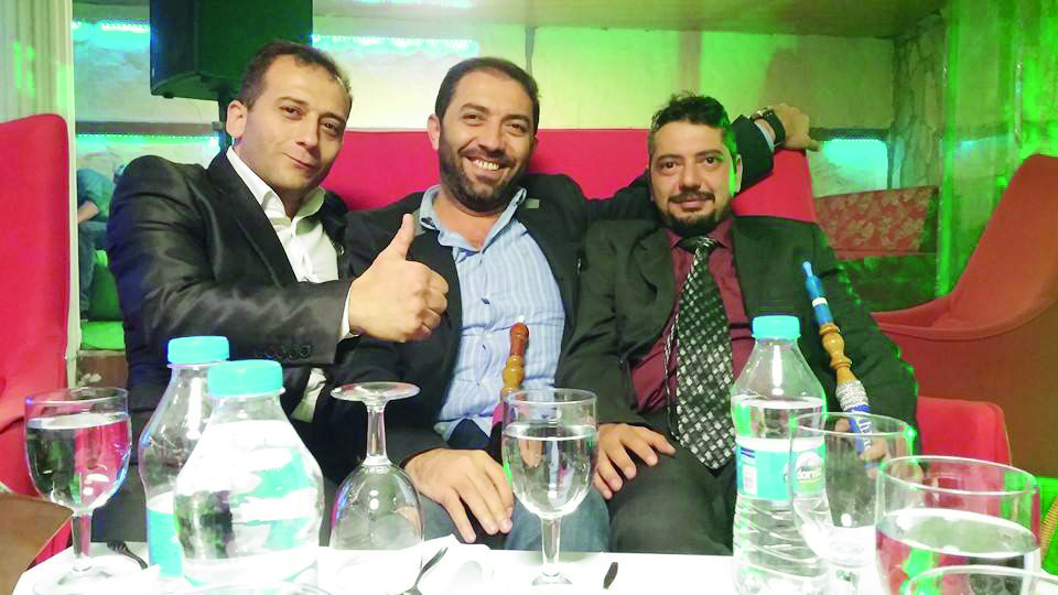 Dostlardan doğum günü sürprizi