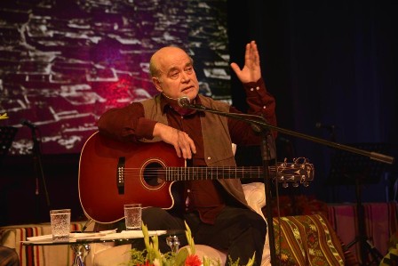 Vedat Sakman Meram’da hayranlarıyla buluştu