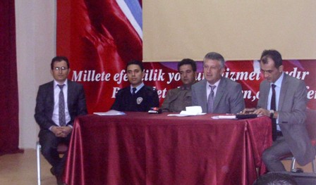 Tuzlukçu'da servis şoförlerine bilgilendirme toplantısı