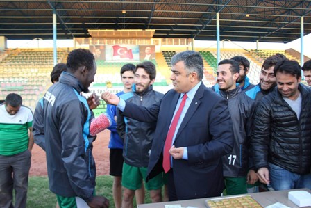 Başkan Özgüven’den 10 bin kişilik stad müjdesi