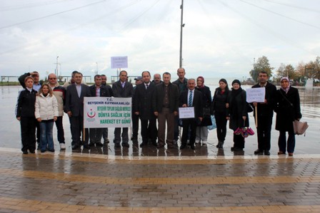 Beyşehir'de sağlıklı beslenme ve hareketli yaşam için yürüdüler