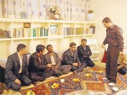 İSLAMCI liderin düğünü nasıl olmalı?