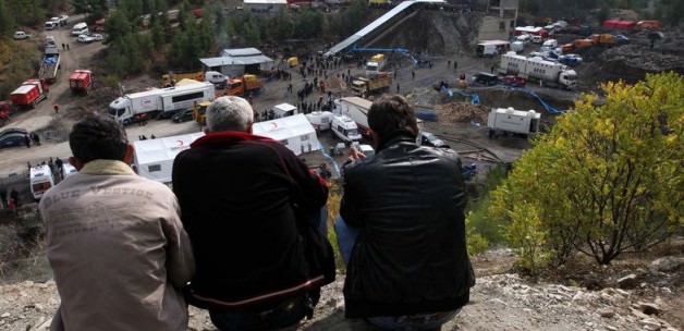 Ocakta mahsur kalan işçi "baba" oldu