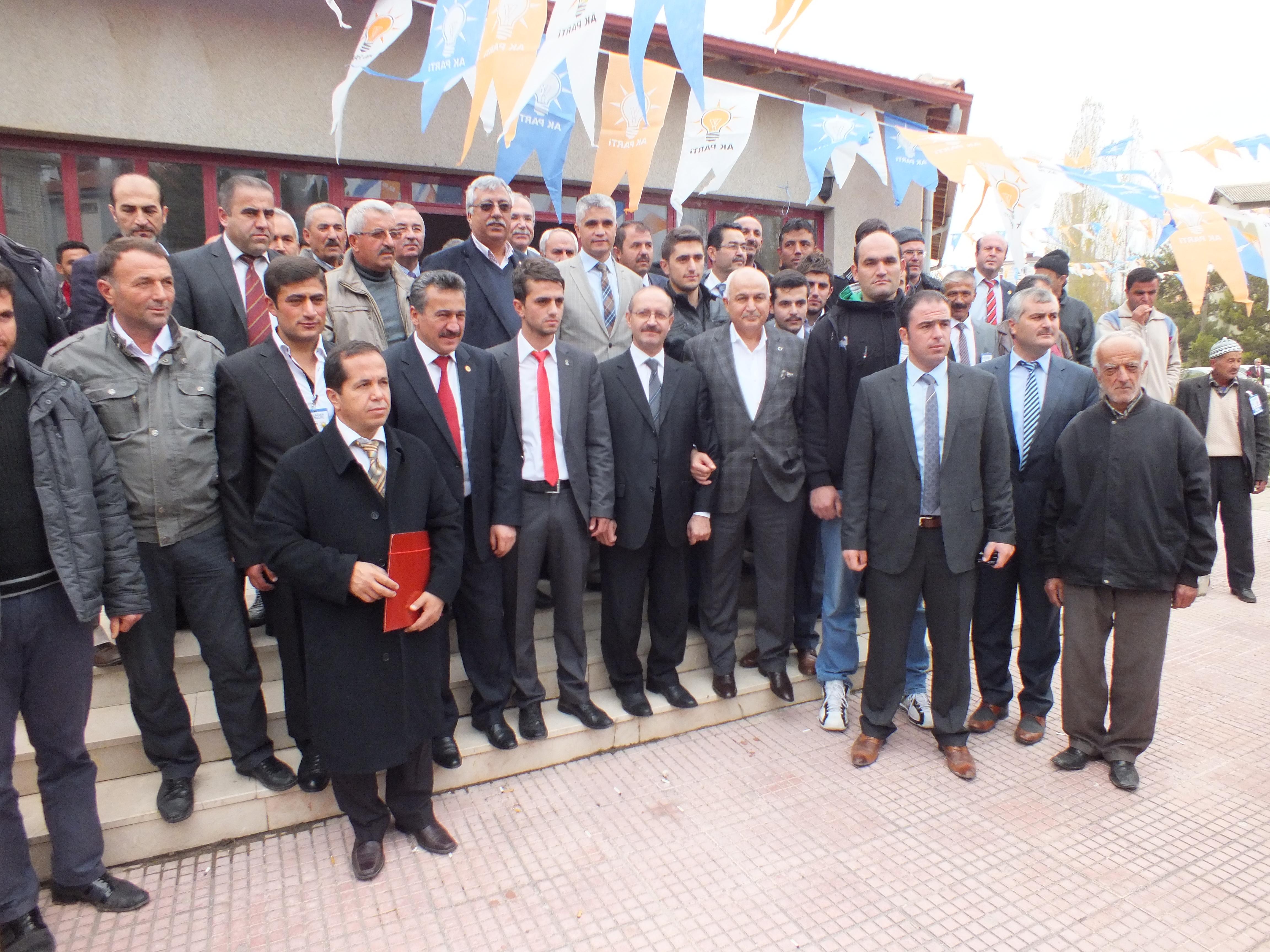 Ak Parti Konya'da ilçe kongreleri başladı