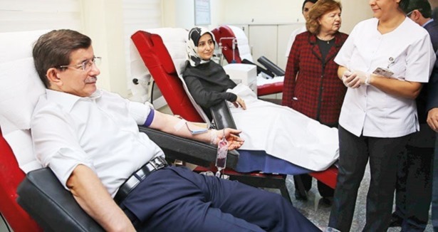 Kan Vermeye Davet Etti