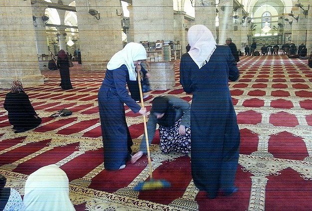 Mescid-i Aksa'daki tahribatın izleri silinmeye çalışılıyor