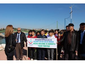 Beyşehir'de sağlıklı yaşam için yürüdüler