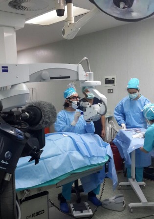 Uydudan Canlı Yayınla Ameliyat