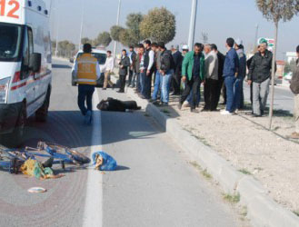 Otomobil bisikletliye çarptı: 1 ağır yaralı