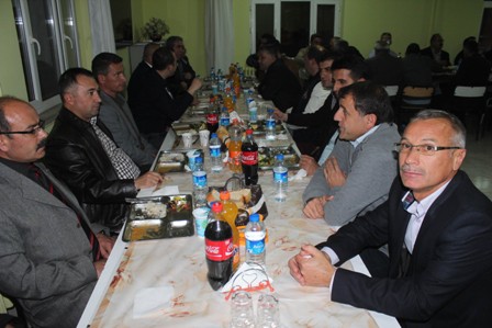 Karayolları şefine veda yemeği