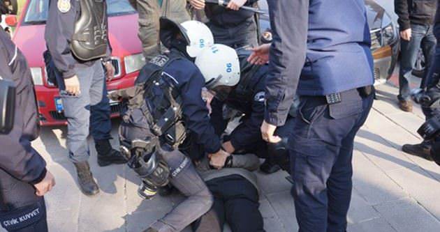 Ankara Üniversitesi'nde eğitime 3 gün ara