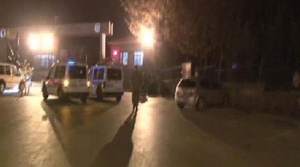 Kışlada 'canlı bomba' alarmı!