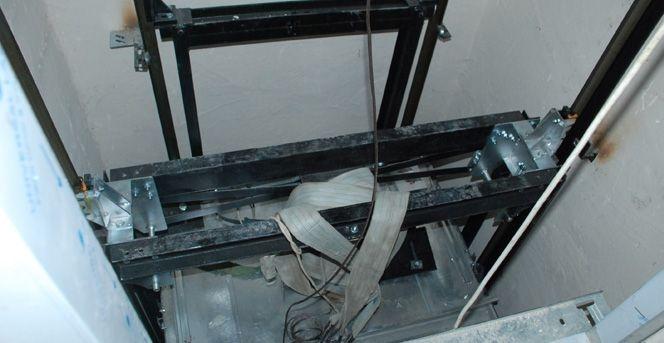 Lisede Asansör Kazası: 7 Öğrenci Yaralandı