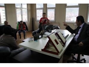 Evini şehit ailesine bağışlayan Dal: