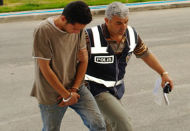 Araç lastiklerini kesenler tutuklandı