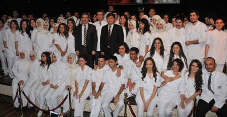 Diş Hekimleri Beyaz Önlük Giydi