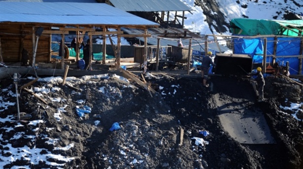 FLAŞ!!!  2 madencinin daha cansız bedenine ulaşıldı