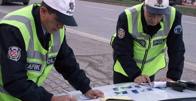 Trafik Polisine Park Cezası Kesildi