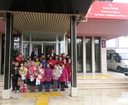 Miniklerden anlamlı ziyaret