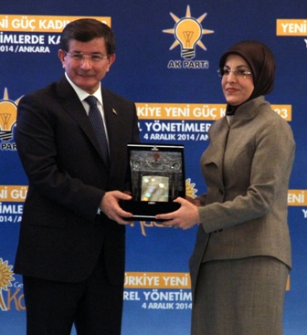 Davutoğlu’ndan Toru’ya ödül