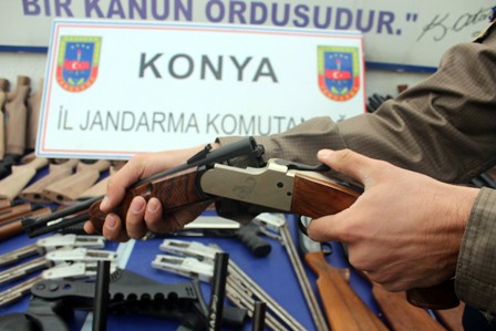 Jandarmadan silah operasyonu