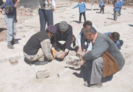 Halkapınar'ın köylerinde kilitli taş çalışması