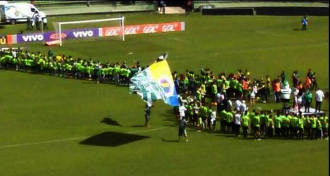 Alex futbola veda etti