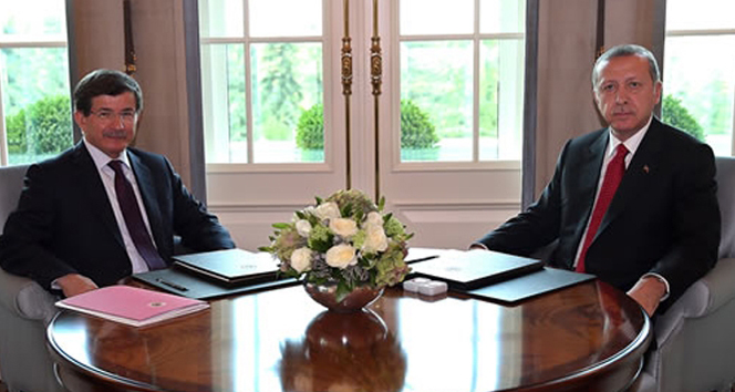 Davutoğlu: 'Erdoğan ile ilişkimize kimseyi karıştırmam'