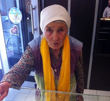 Yaşlı kadına devlet sahip çıktı