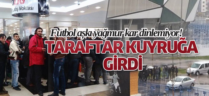 'Futbol aşkı' kar kış dinlemiyor!