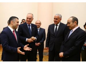 AA ve AzerTac, "Haydar Aliyev Fotoğraf Sergisi" düzenledi