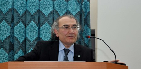 NEÜ'de Nevzat Tarhan konuştu