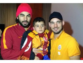 Ömer Asaf, Galatasaraylı futbolcularla buluştu