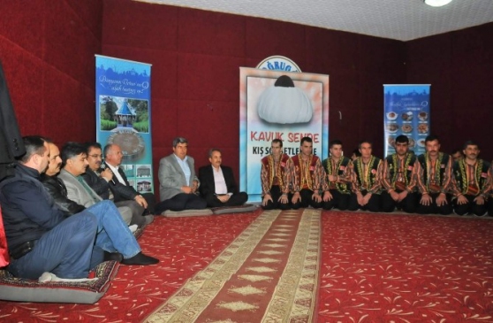 "Kavuk sende" sohbetleri ilgi görüyor