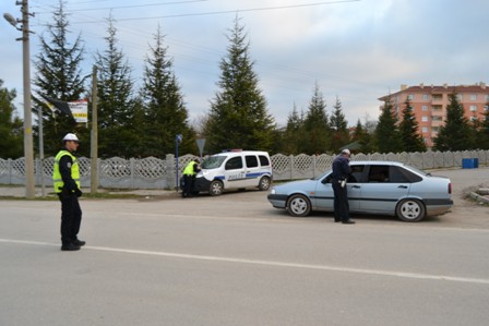 Trafik uygulamaları devam ediyor