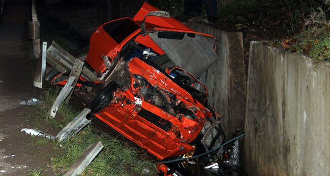 Gençlerin gezintisi feci şekilde sonlandı: 2 ölü 1 yaralı