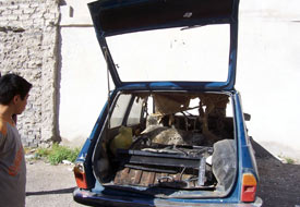 Park halindeki aracın LPG deposu patladı